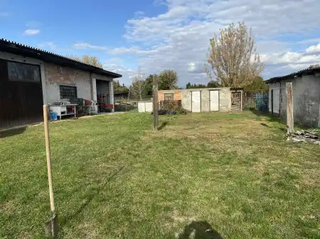 Kiadó raktár, Zsámbék 1 szoba 105 m² 250 E Ft/hó